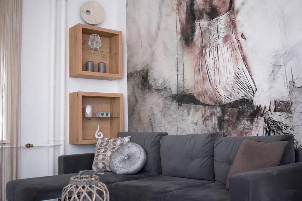 Elegant Stylish Modern Downtown Home Next 2 Danube Budapeste Exterior foto