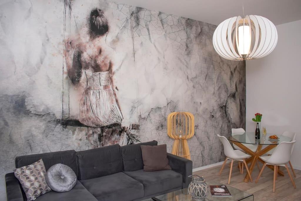 Elegant Stylish Modern Downtown Home Next 2 Danube Budapeste Exterior foto